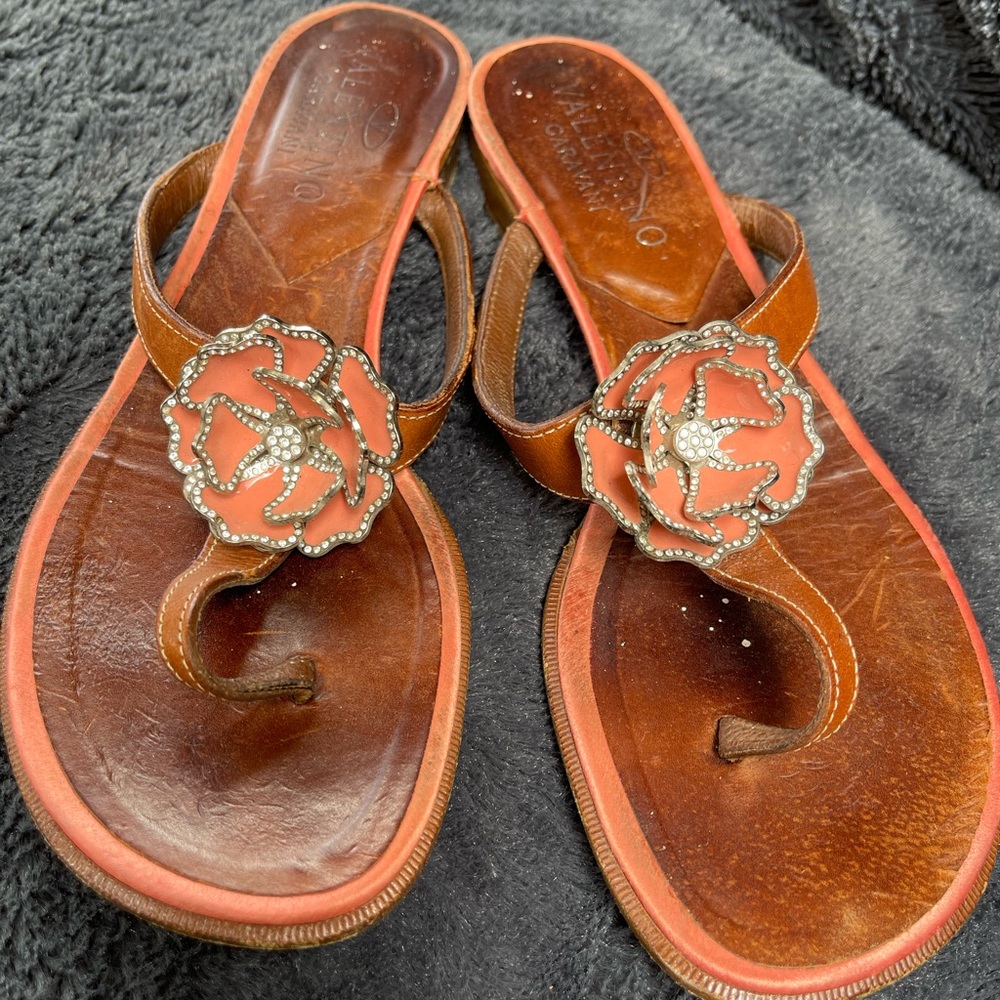 Valentino Garavani Leather Casual Sandal  Sz 7 = 37 1/2